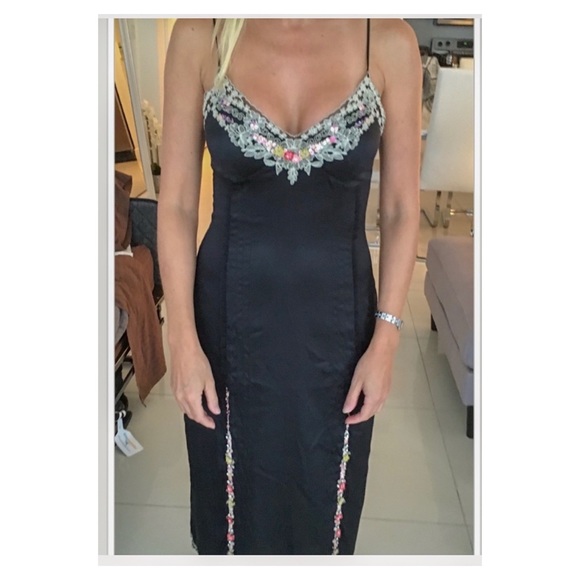 Karen Millen Dresses & Skirts - Stunning sz 4 XS Karen Millen gown black silk 🔥